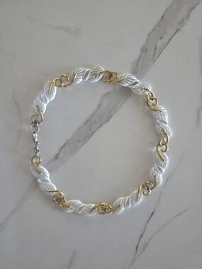 Vintage White Leaf & Gold Tone Scroll Necklace Statement Piece